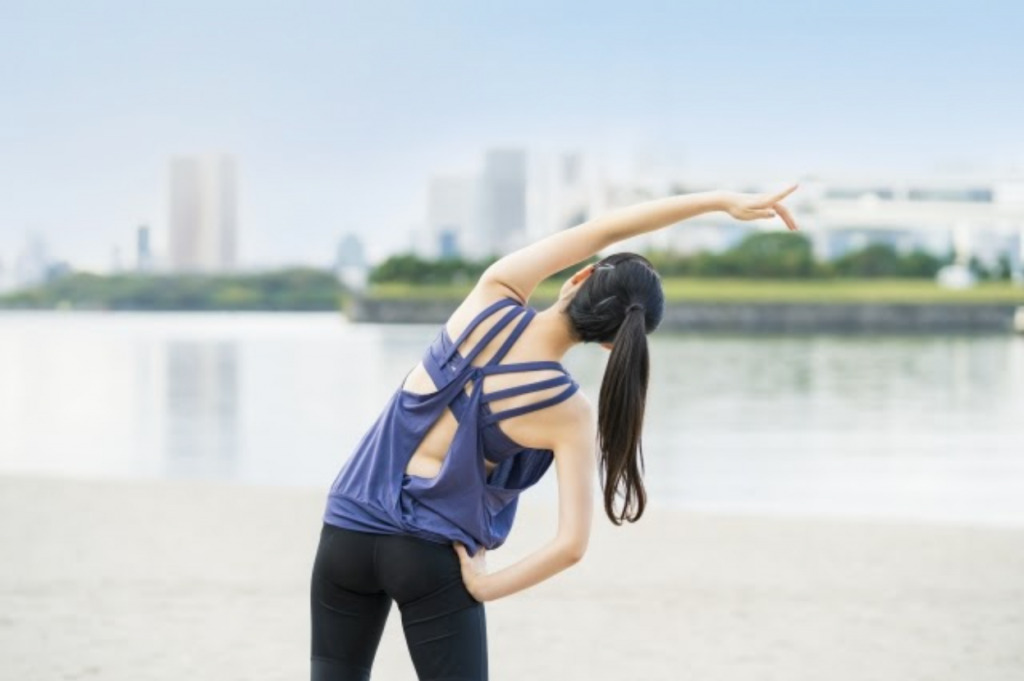 女性 ストレッチ