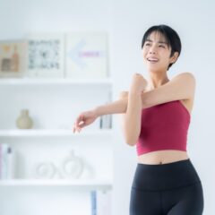 ヨガはいつやるのが良い？朝・夜のおすすめの時間帯と効果を解説