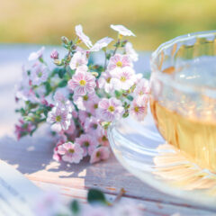 リラックス効果のあるハーブの種類は？効能や注意点を詳しく解説