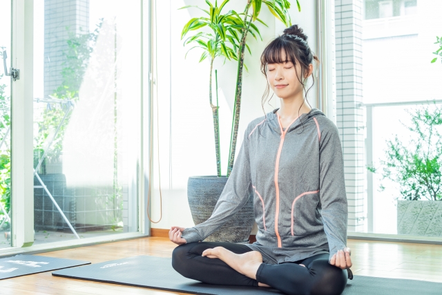 適切な頻度でヨガをする人